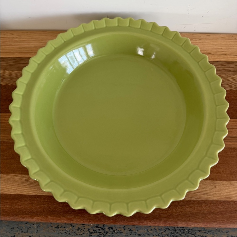 Chantal Pie Dish Deep Dish Lime Green Stoneware 11.5”